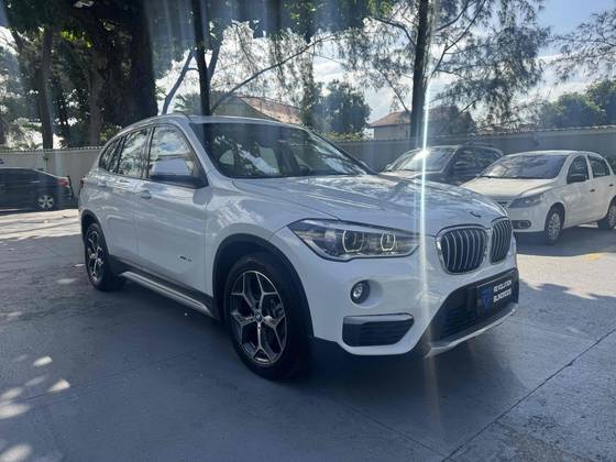 BMW X1 2.0 16V TURBO ACTIVEFLEX SDRIVE20I 4P AUTOMÁTICO BMW X1 2.0 16V TURBO ACTIVEFLEX SDRIVE20I 4P AUTOMÁTICO